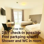 Hotel Sleep-station 3*