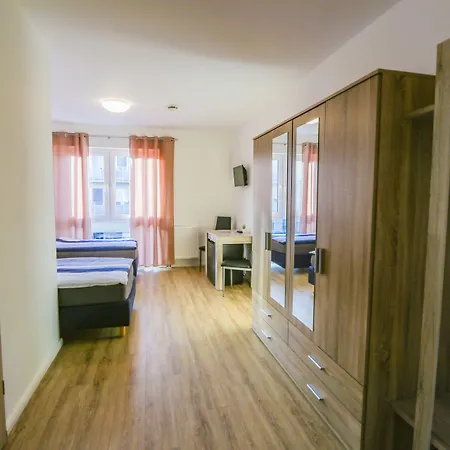 Sleep-station Boernsen Bei Hamburg 24h Hotell